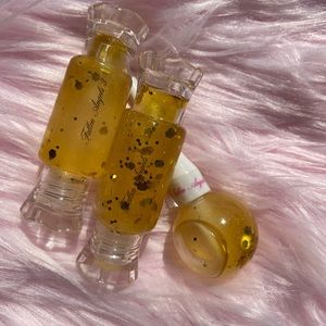 Lemonade scented lipgloss